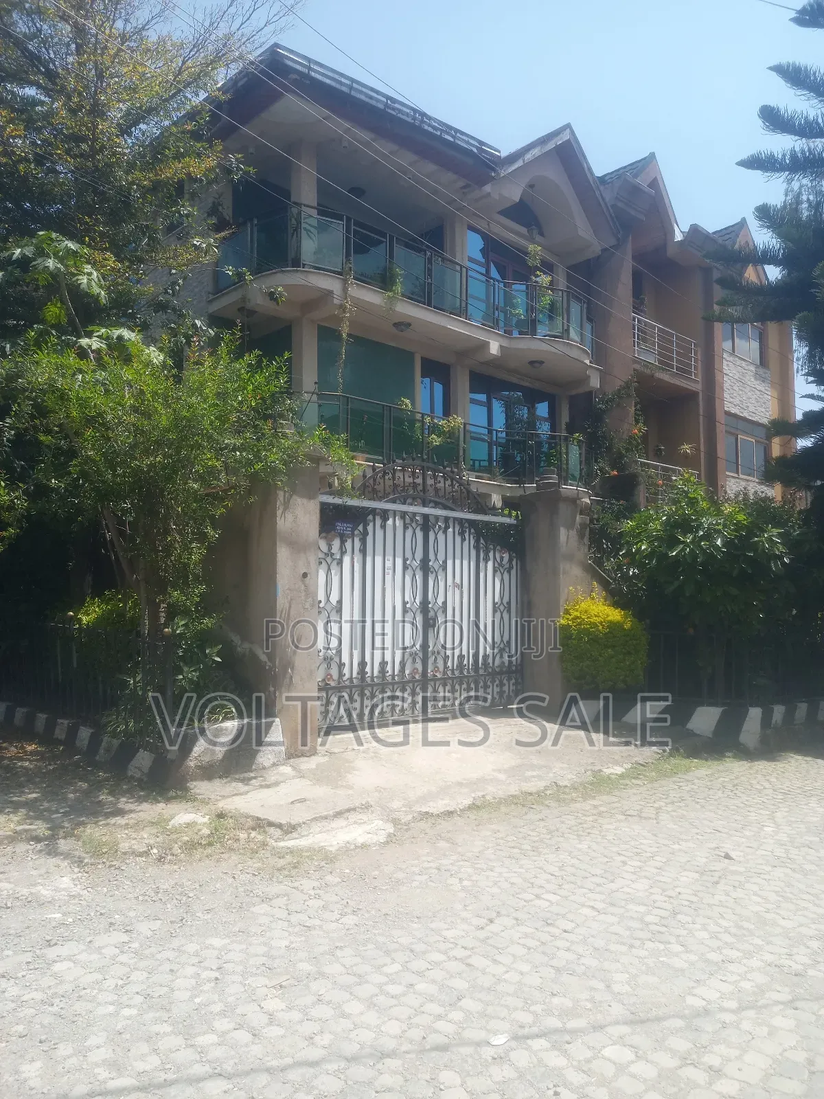 Furnished 5bdrm House in Private, Bole for sale