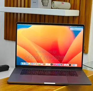 New Laptop Apple MacBook Pro 2019 16GB Intel Core I7 SSD 512GB