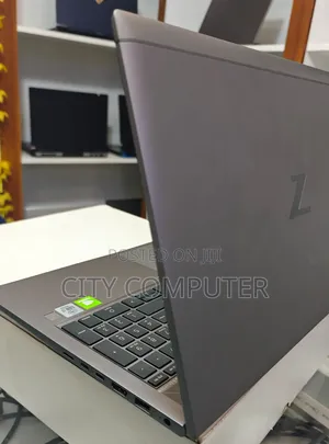 New Laptop HP ZBook Studio 32GB Intel Core I7 SSD 1T