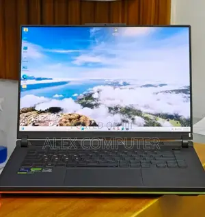 New Laptop Asus ROG Strix G15 16GB Intel Core i9 SSD 1T