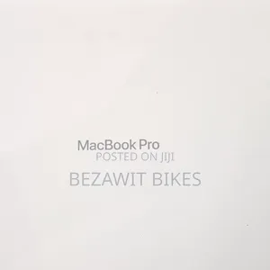 New Laptop Apple MacBook Pro 2024 M3 14-Inch 16GB Apple M4 SSD 512GB