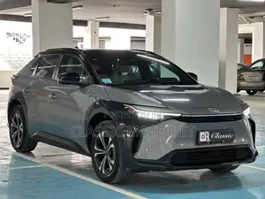 Toyota bZ4X 71.4 kWh AWD 2022 Gray