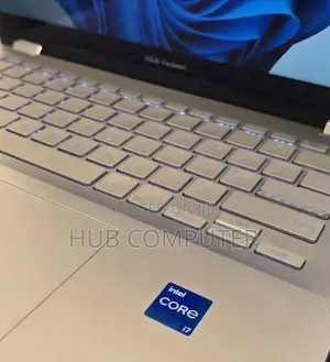 New Laptop Asus VivoBook Pro 17 N705UN 16GB Intel Core I7 SSD 512GB