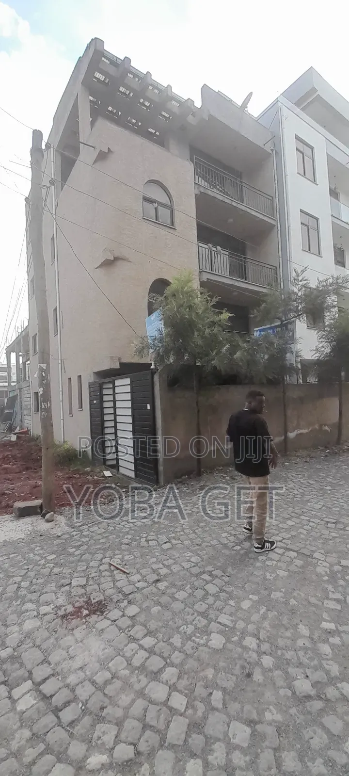 Furnished 8bdrm House in Yoba, Akaky Kaliti for sale