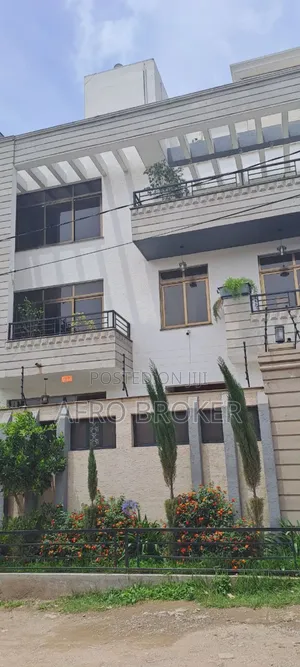 Photo - Furnished 8bdrm House in Garment Lafto for sale