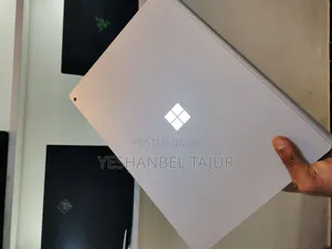 New Laptop Microsoft Surface Book 2 16GB Intel Core i7 SSD 512GB