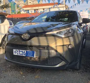 Toyota C-HR 2022 Gray