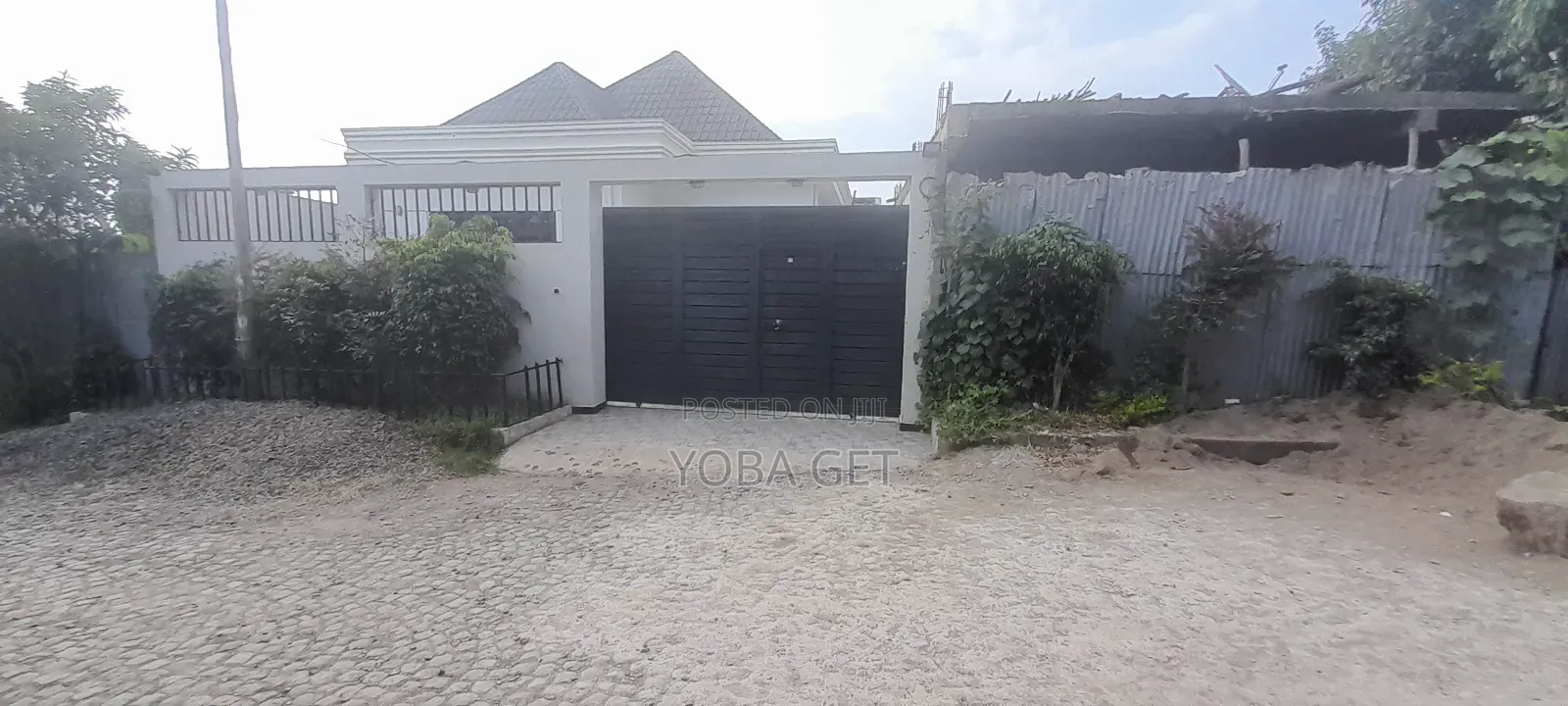 Furnished 5bdrm Villa in አስቸካይ የሚሸጥ ቤት, Akaky Kaliti for sale