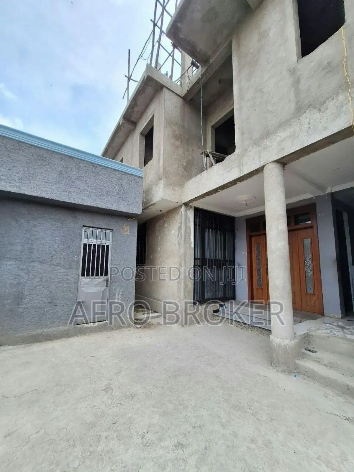 Furnished 7bdrm House in Saris Adey Abeba, Nifas Silk-Lafto for sale