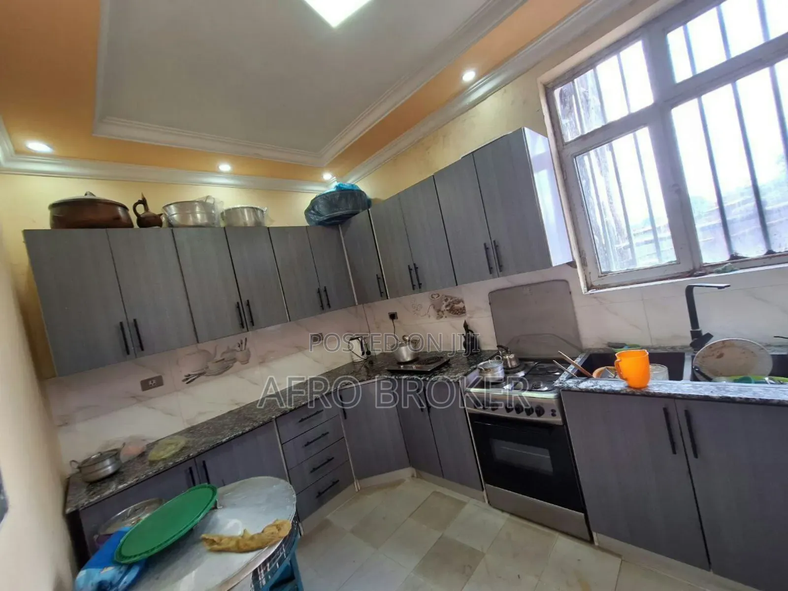 Furnished 7bdrm House in Saris Adey Abeba, Nifas Silk-Lafto for sale