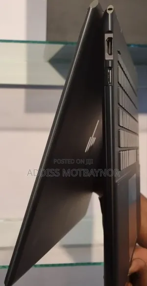 New Laptop HP Spectra 13 16GB Intel Core I7 SSD 1T