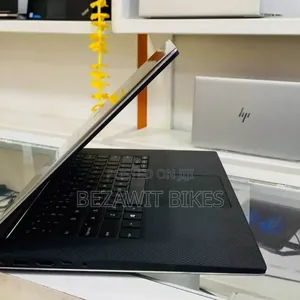 Photo - New Laptop Dell Precision 5570 16GB Intel Core I7 SSD 512GB