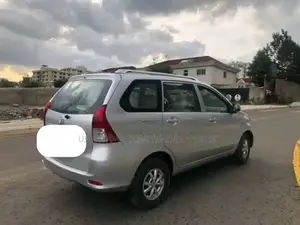 Toyota Avanza 2013 Silver