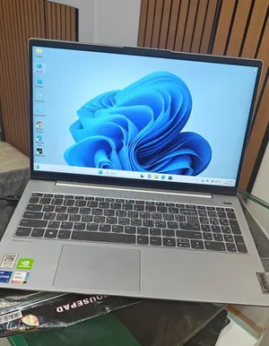 New Laptop Lenovo Ideapad 3 16GB Intel Core I7 SSD 512GB