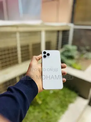 Photo - Apple iPhone 11 Pro 256 GB White