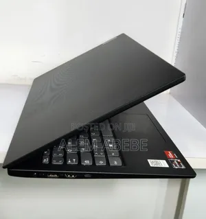 New Laptop Lenovo V15 8GB AMD Ryzen 3 SSD 256GB