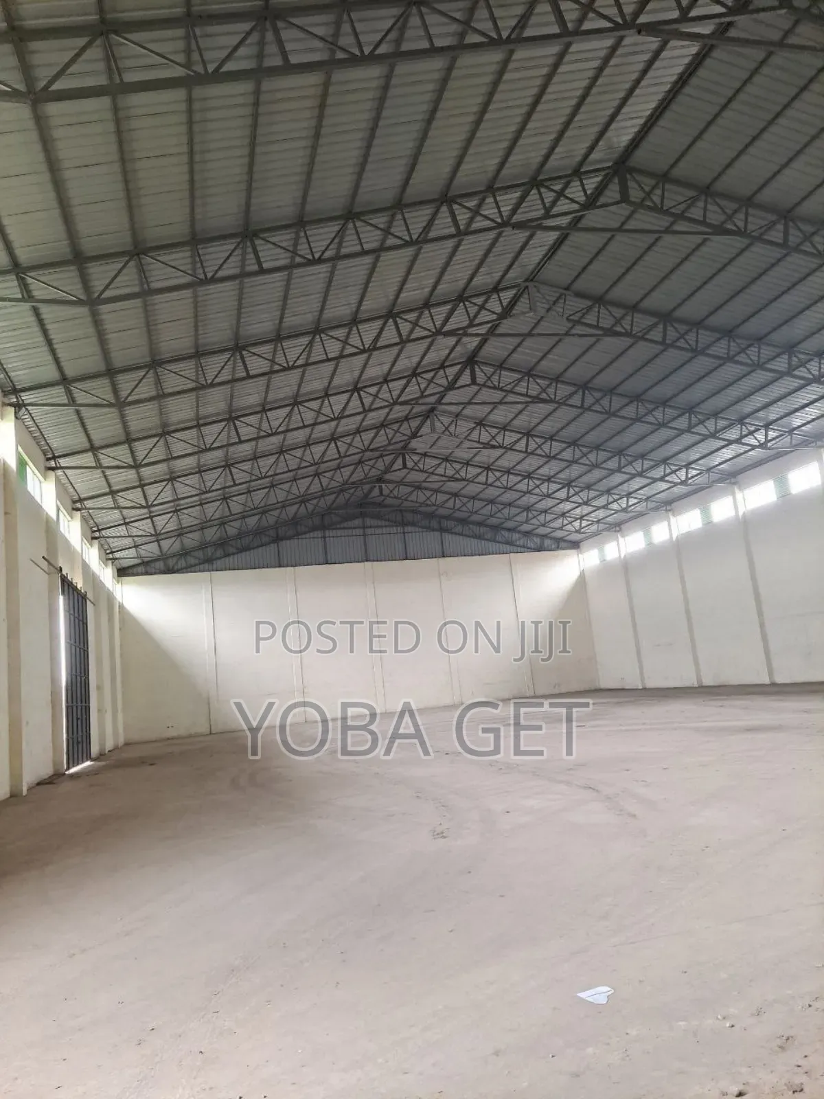 አስቸካይ የሚሸጥ መጋዘን