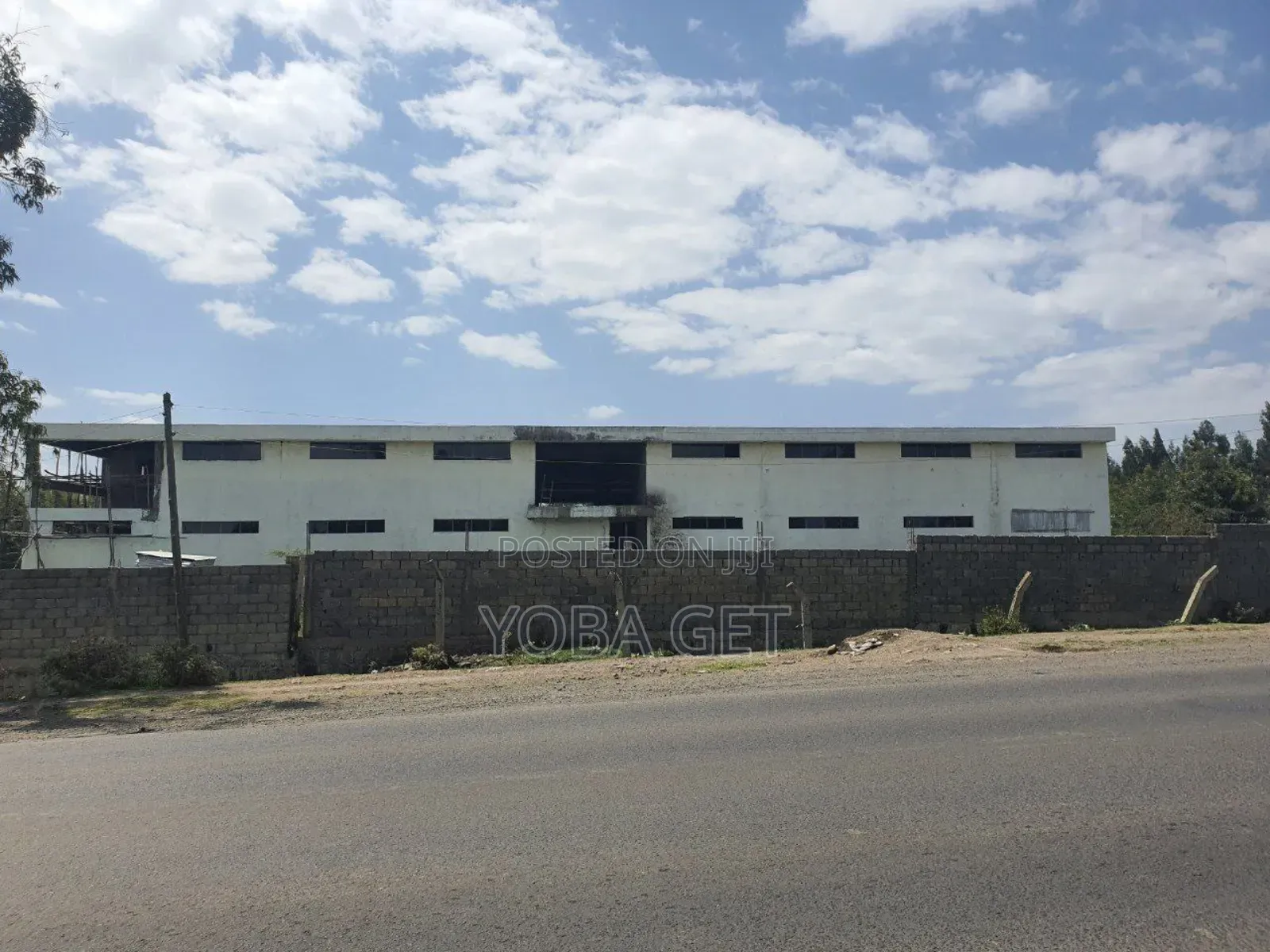 አስቸካይ የሚሸጥ መጋዘን