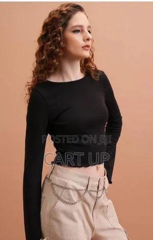 Photo - Women's Solid Regular Fit Top