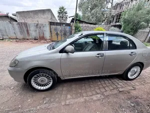 Photo - Toyota Corolla 2003 Gold