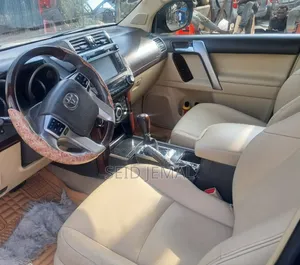 Toyota Land Cruiser Prado 2016 Gray