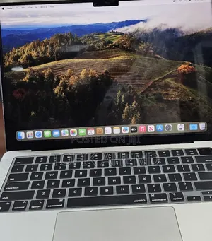 New Laptop Apple MacBook Air 2020 M1 8GB Intel Core I7 SSD 512GB