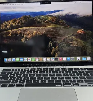 New Laptop Apple MacBook Air 2020 M1 8GB Intel Core I7 SSD 512GB