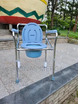 Photo - Toilet Chair脊殖commode Chair嚼肉quick, Easy, Tool-Free Height Adjustment