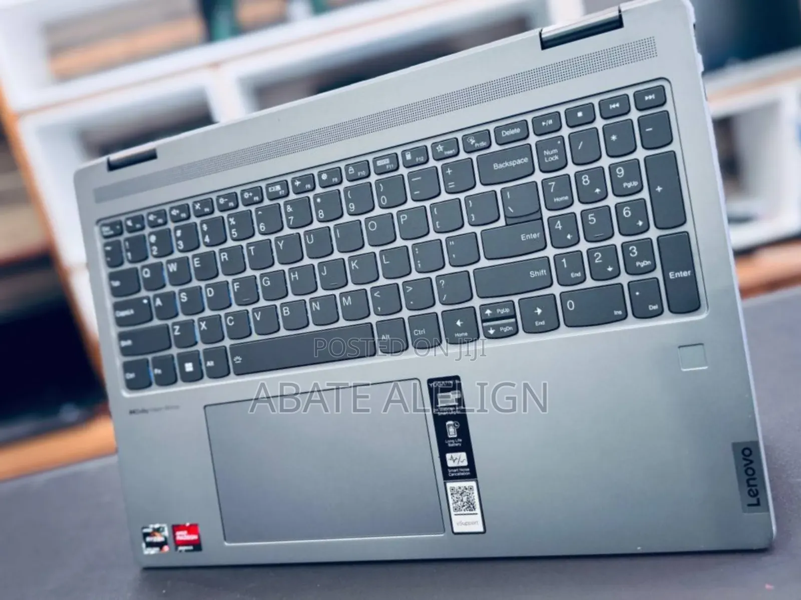 New Laptop Lenovo Yoga 7i 8GB AMD Ryzen 5 SSD 512GB