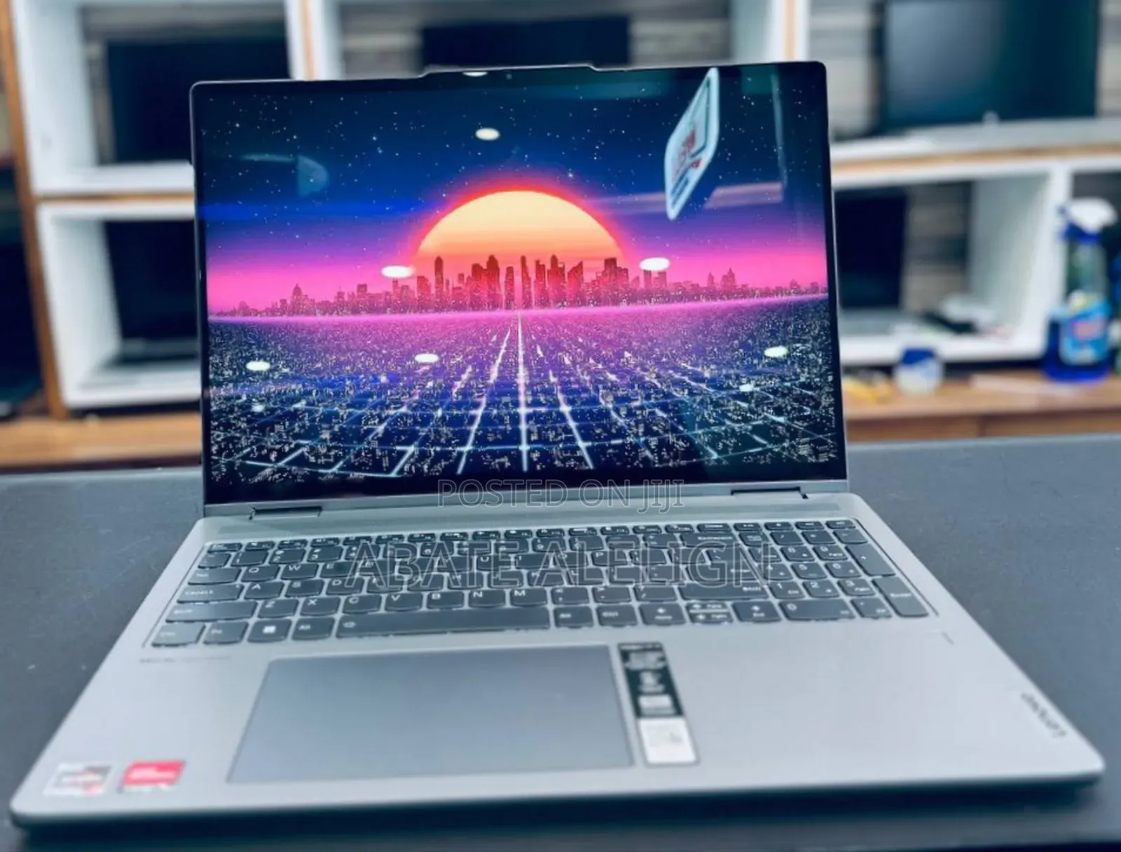 New Laptop Lenovo Yoga 7i 8GB AMD Ryzen 5 SSD 512GB