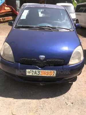 Toyota Vitz 1.0 FWD 5dr 2000 Blue