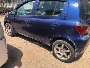 Toyota Vitz 1.0 FWD 5dr 2000 Blue