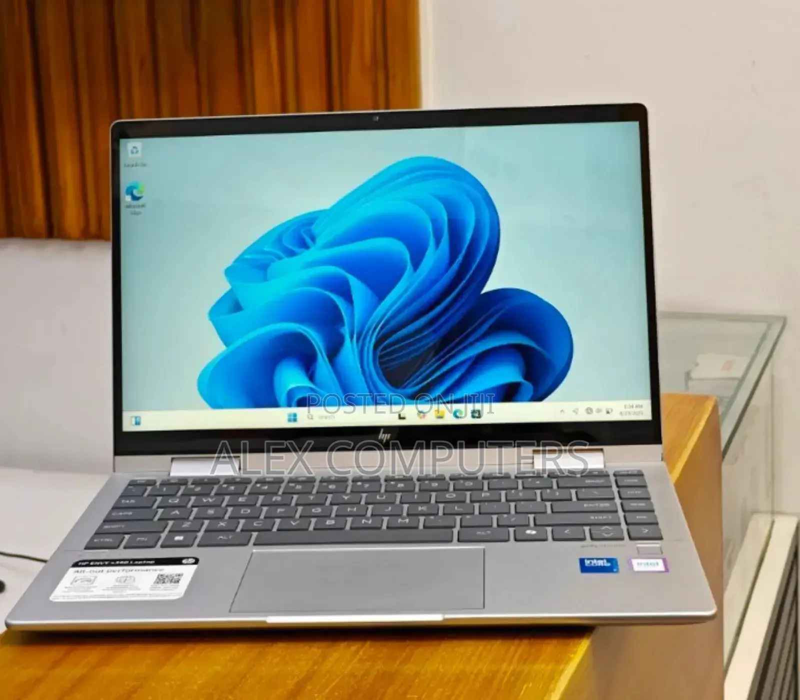 New Laptop HP Envy X360 16GB Intel Core I7 SSD 1T