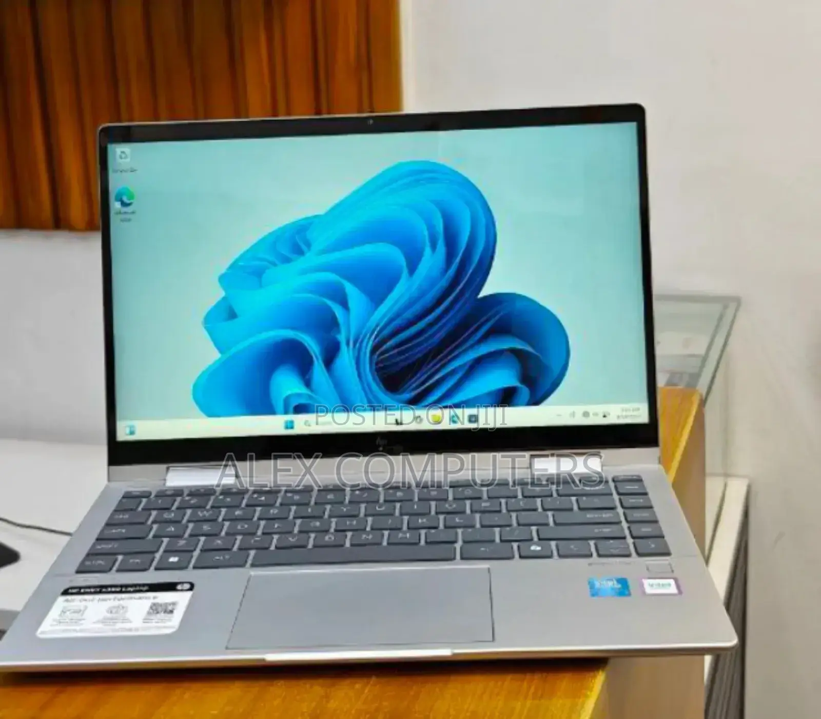 New Laptop HP Envy X360 16GB Intel Core I7 SSD 1T