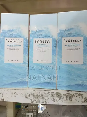Photo - Centella Hyalu-Cica Water-Fit Sun Serum Spf50+ Pa+ by Skin1004!