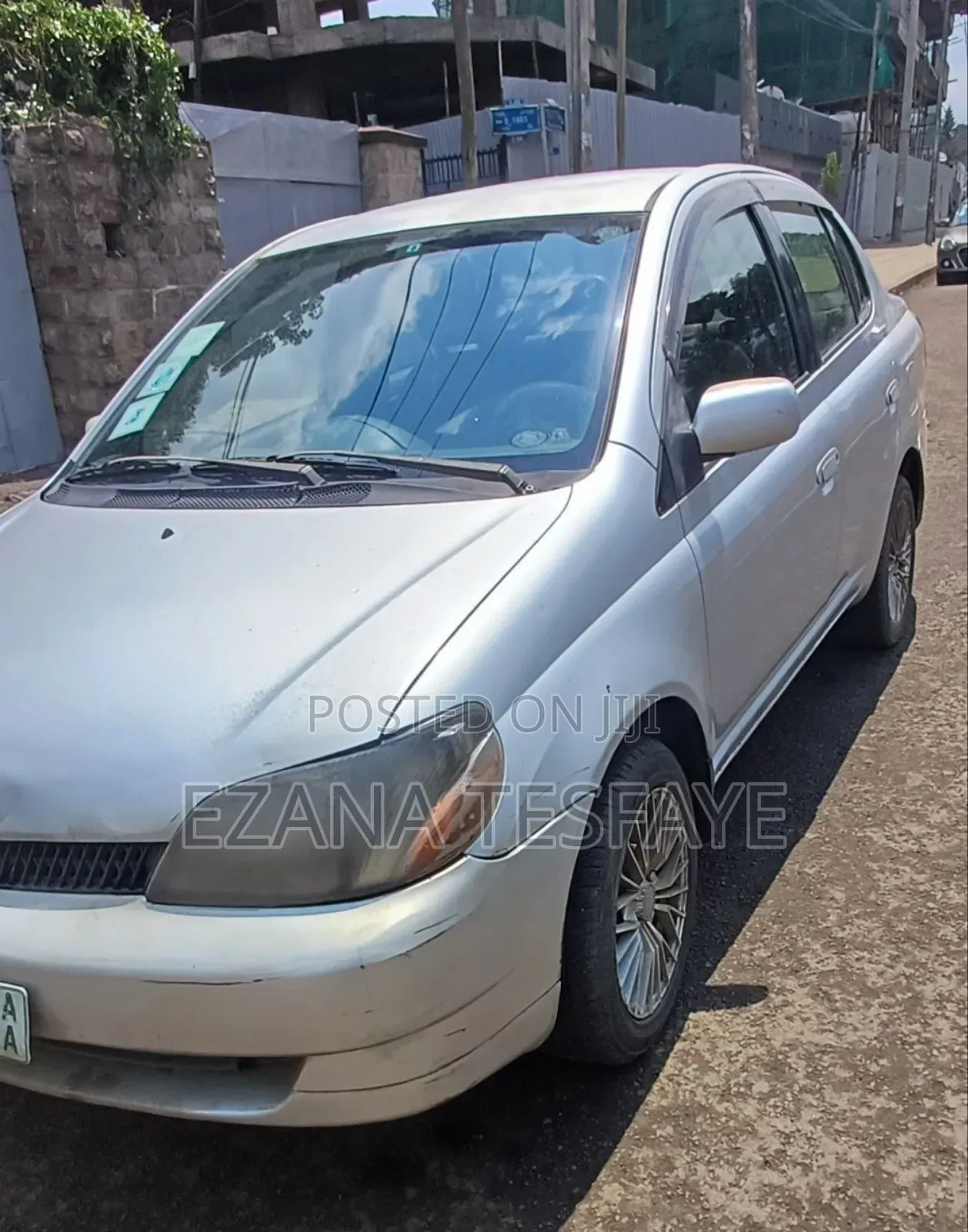 Toyota Platz 2001 Silver