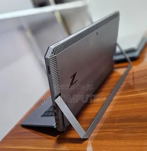 New Laptop HP ZBook Studio G5 32GB Intel Core I5 SSD 512GB