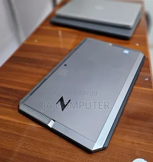 New Laptop HP ZBook Studio G5 32GB Intel Core I5 SSD 512GB