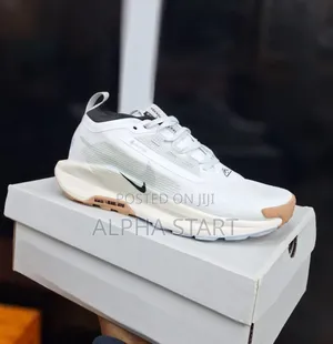 Photo -  New Arrival  
 Nike Gore-Tex Sneaker 
 Made in Vietnam