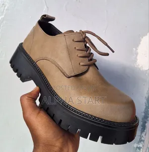 Photo -  New Arrival  
 Fashion Casual Sneakers 
 Stock Product 