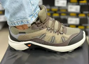 Solawand Hiking Master Quality Smooth Sneakers for You