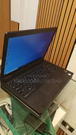 New Laptop Dell Latitude 5580 8GB Intel Core I5 SSD 256GB
