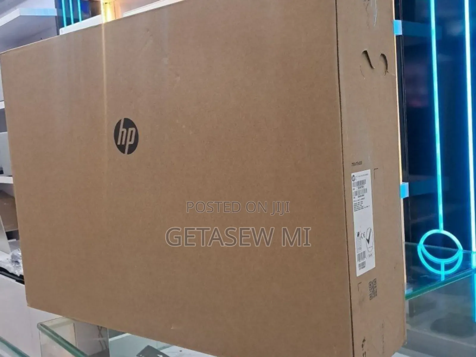 New HP 200 G4 22 All-in-One 8GB Intel Core I7 SSD 512GB
