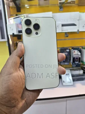 Photo - Apple iPhone 14 Pro Max 256 GB Gold