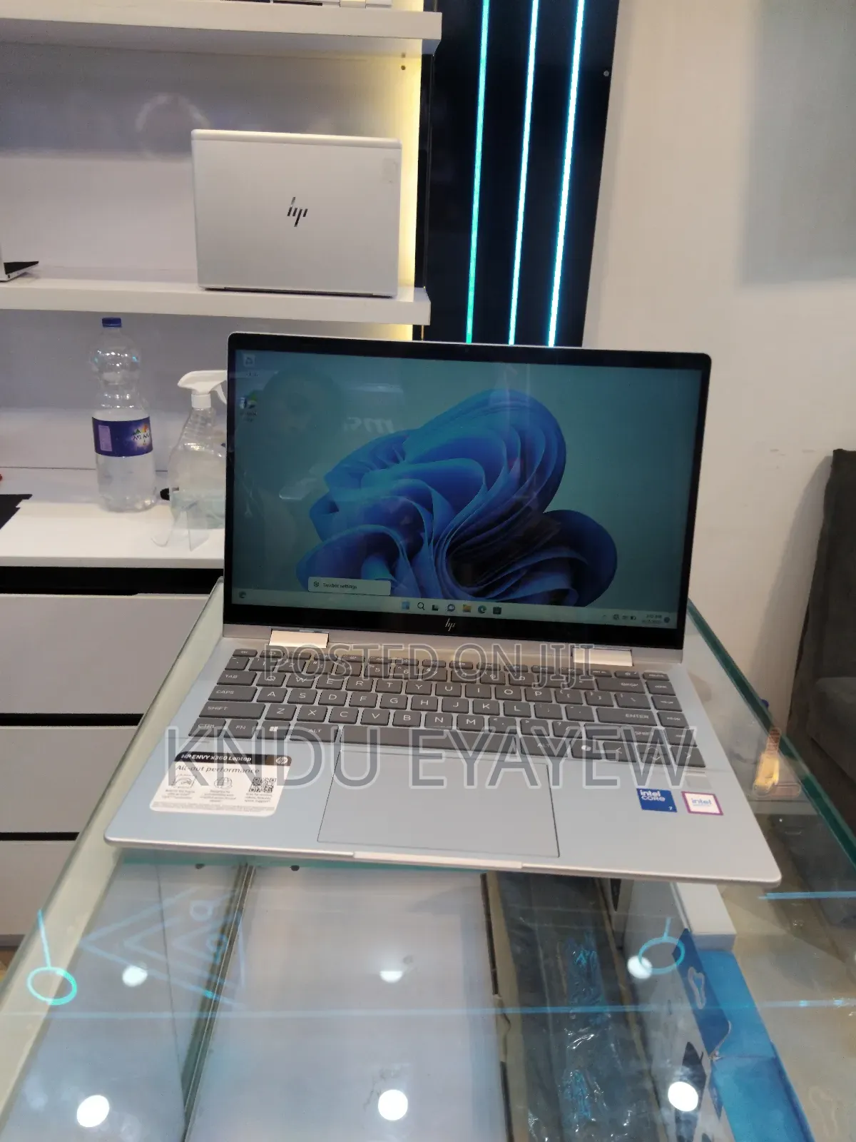 New Laptop HP Envy X360 8GB SSD 1T