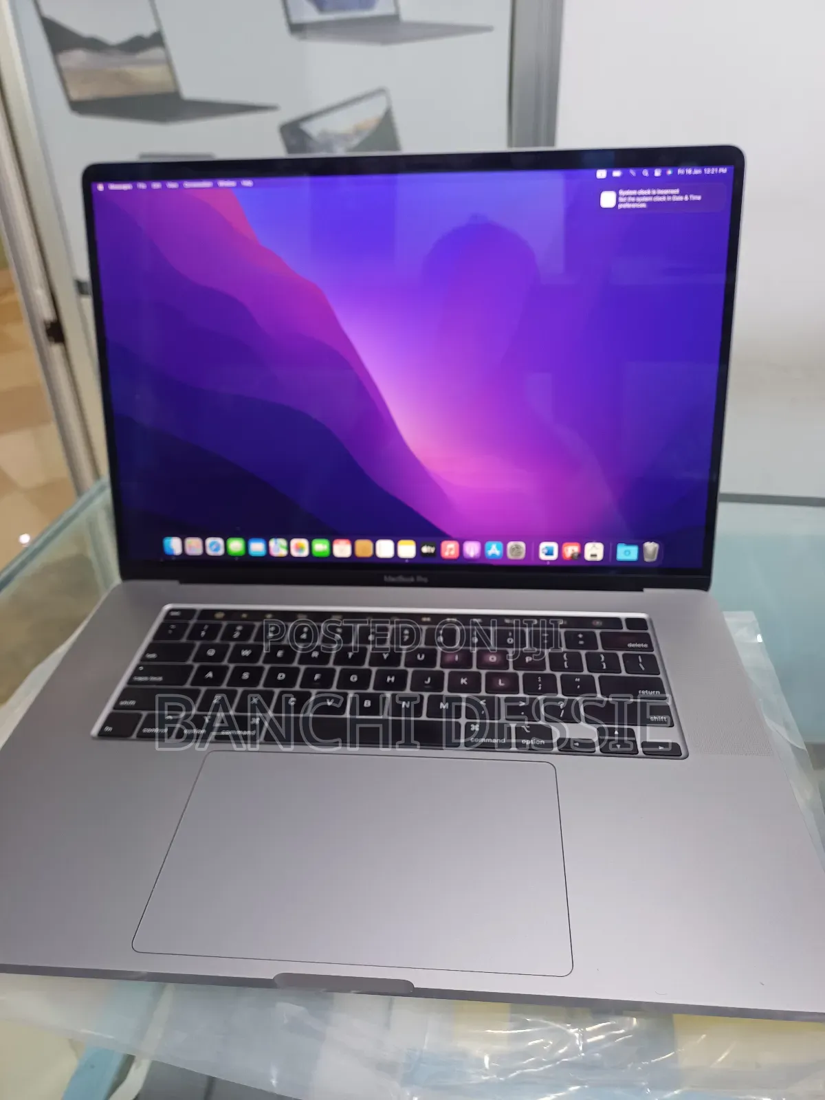 New Laptop Apple MacBook 2019 4GB Intel Core I7 SSD 512GB