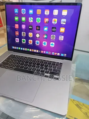 New Laptop Apple MacBook 2019 4GB Intel Core I7 SSD 512GB