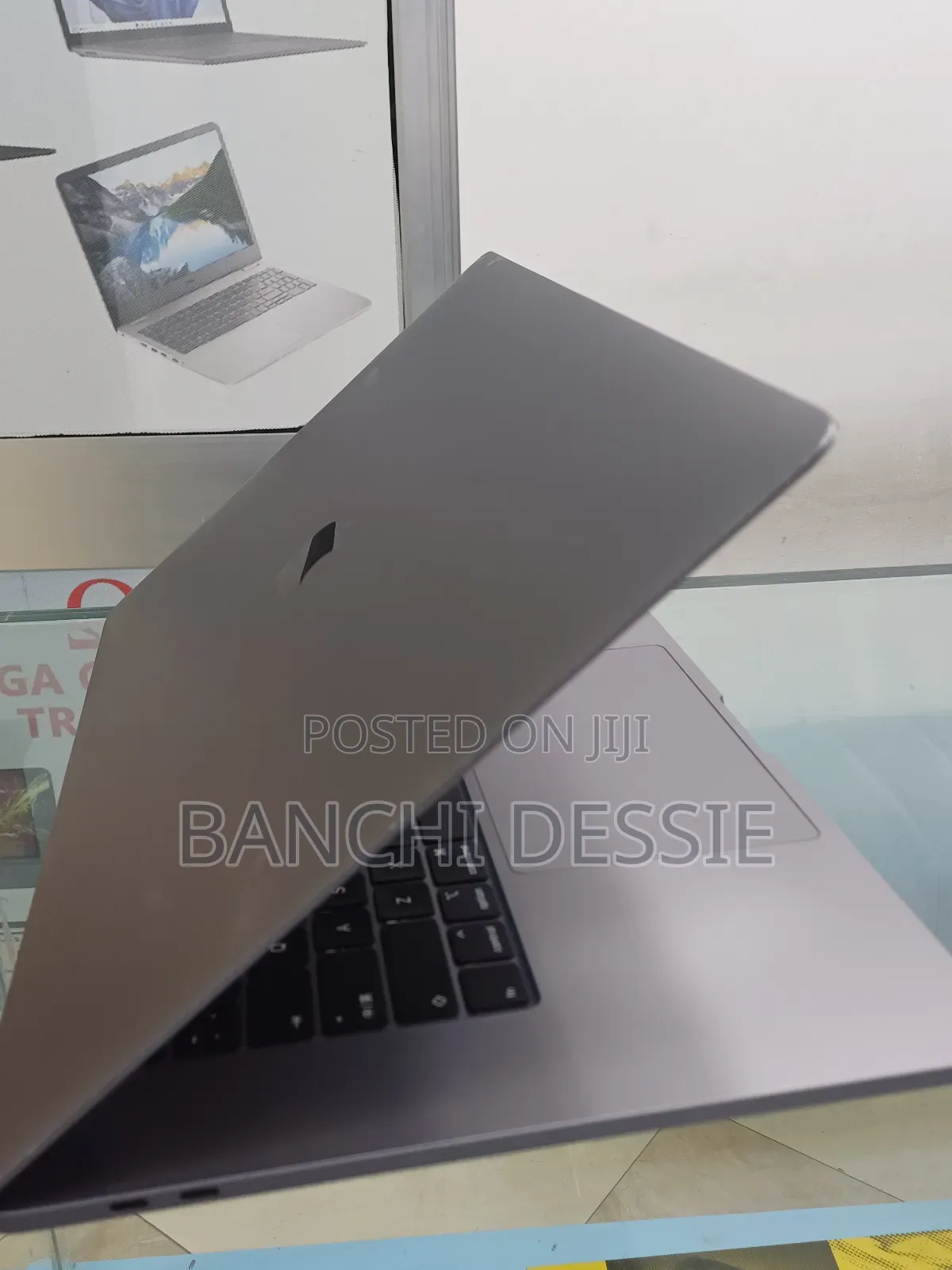 New Laptop Apple MacBook Pro 2019 32GB Intel Core I9 SSD 1T