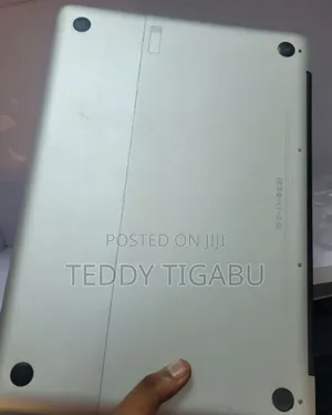 New Laptop Apple MacBook Pro 8GB Intel Core I5 SSD 350GB