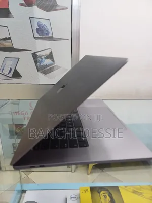 New Laptop Apple MacBook Pro 2019 32GB Intel Core I9 SSD 1T